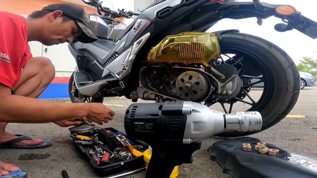 Tukar roller pulley Wmoto xtreme 150i смотреть онлайн