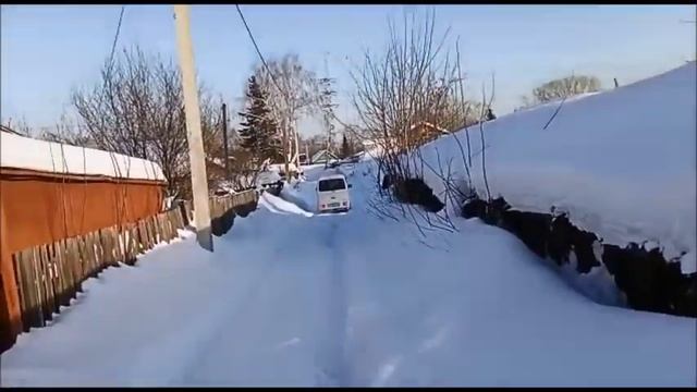 Преодоление сугроба на suzuki every. смотреть онлайн
