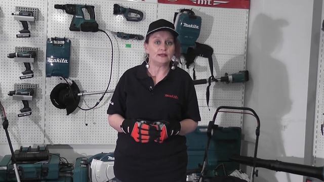 АКУМУЛАТОРСКА НОЖИЦА ЗА ЖИВА ОГРАДА - MAKITA DUH 523Z смотреть онлайн