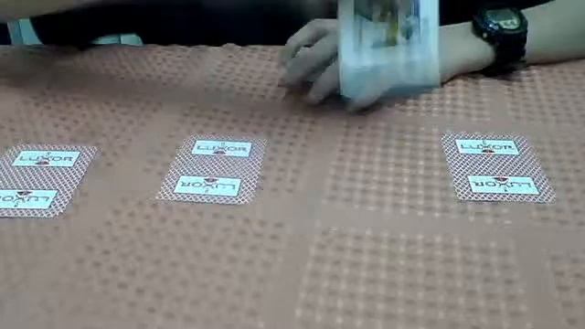 How to do the jumping jacks card trick смотреть онлайн