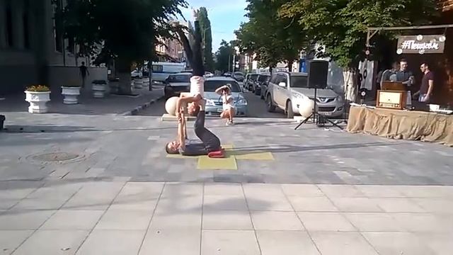 Выступление Акройоги от Академии Танца смотреть онлайн