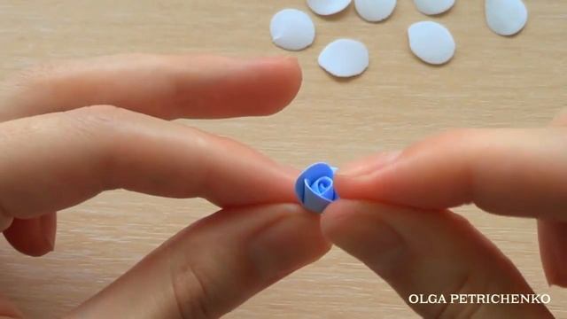 Делаем браслет из роз. Making bracelet of roses. смотреть онлайн