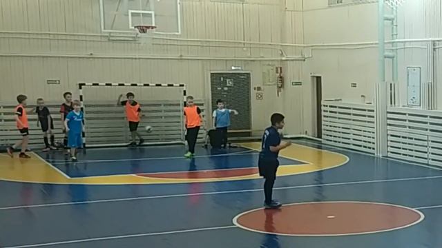 Обзор сорок четвёртой игры. Победа 5:4. 1 гол. смотреть онлайн