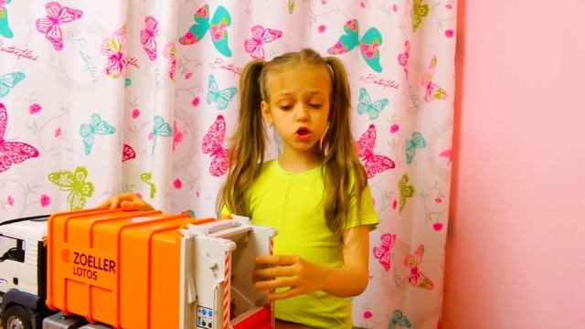 Мусоровоз. Большая Машина Bruder - Игрушки для детей, Unboxing toys with kids смотреть онлайн