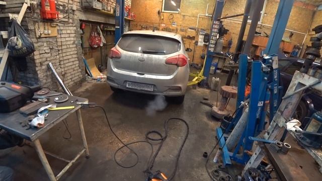 KIA CEED С ОТСТРЕЛАМИ ИЗ ГЛУШИТЕЛЯ смотреть онлайн