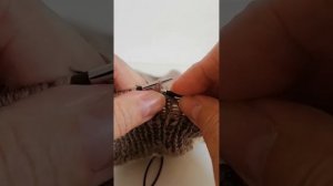 Как выполнить спицами эластичное закрытие петель при вязании резинки 1х1