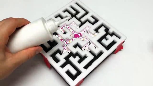 Acrylic Pouring With A LABYRINTH - Amazing Results! | JFA