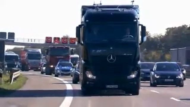 Daimler Debuts Autonomous Truck On German Highway