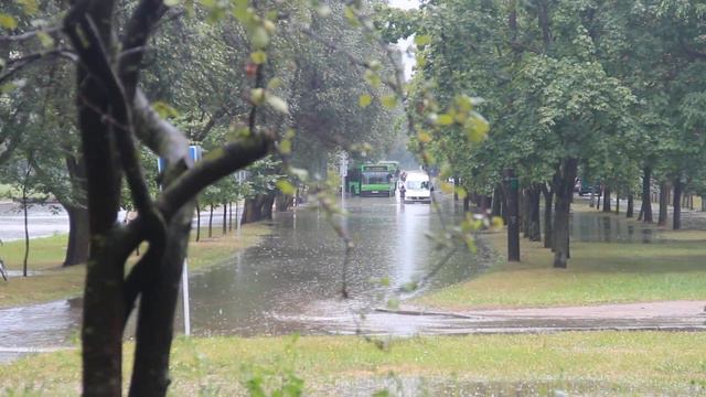 Потоп на улице Седых в Минске смотреть онлайн