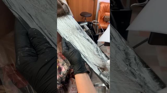 Окрашивание 16 прядей Хендтач на космет. базу Colorir 16 fios de Handtouch em uma base cosmética смотреть онлайн