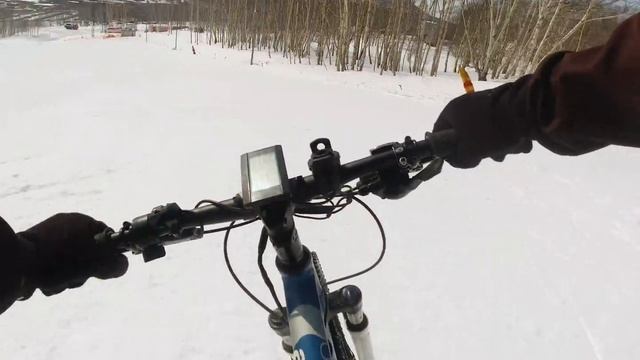 Покатушка на велосипеде по школе сноуборду на Кирпичиках. Камчатка. смотреть онлайн