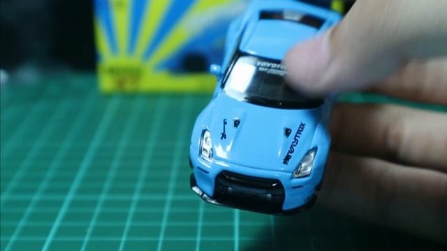 MiniGT Nissan GTR R35 Liberty Walk смотреть онлайн