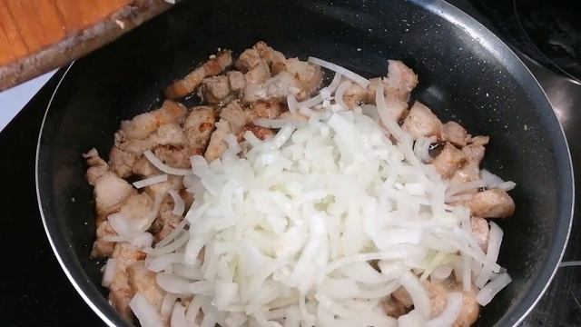 Национальное Блюдо Украинской Кухни. Галушки с салом смотреть онлайн