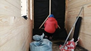 Чем утеплить зимний курятник? Защита от крыс и мышей в курятнике!