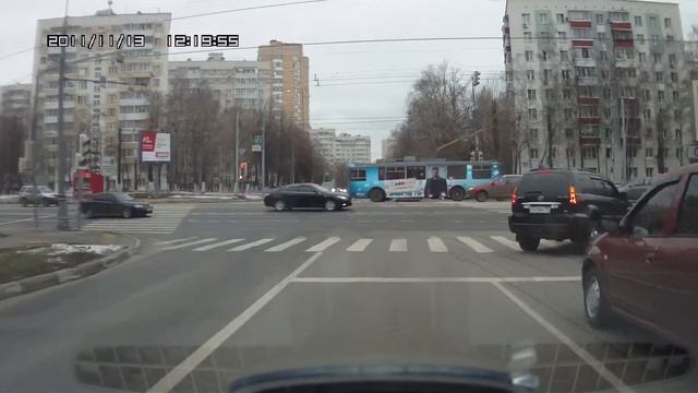 Влез внаглую впереди всех С575МУ199 Lexus GX470 смотреть онлайн