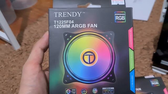 RGB to aRGB converter - hook up aRGB fans to a motherboard with RGB headers only смотреть онлайн