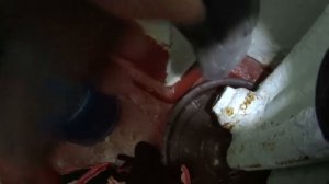 Как убрать течь в батарее под давлением.