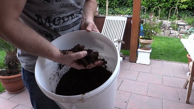 Worm Café, der Wurmkomposter - Aufbau und Befüllung смотреть онлайн