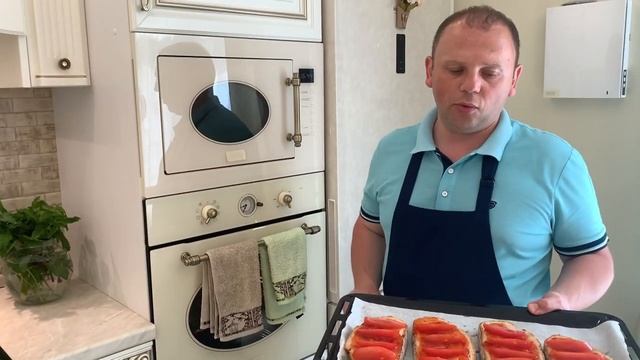 Сэндвич с шейкой и томатами. #завтрак #сэндвич #соус #мясо #кулинарныйсоветник смотреть онлайн