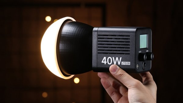 Софтбокс для фото и видеосъёмки Ulanzi LT028 40W Softbox for photo and video shooting