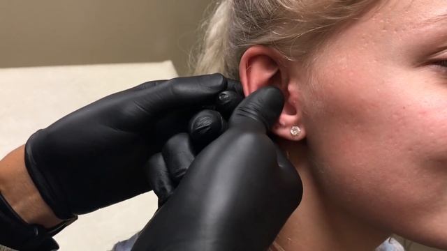 Getting My Conch Pierced смотреть онлайн