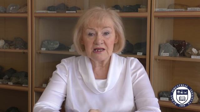 Видеолекция "Строение и состав земной коры", Шитова Раиса Валентиновна смотреть онлайн