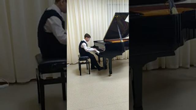 Р.Глиэр "Мелодия" соч.99 №2, исполняет Хромушин Вячеслав смотреть онлайн