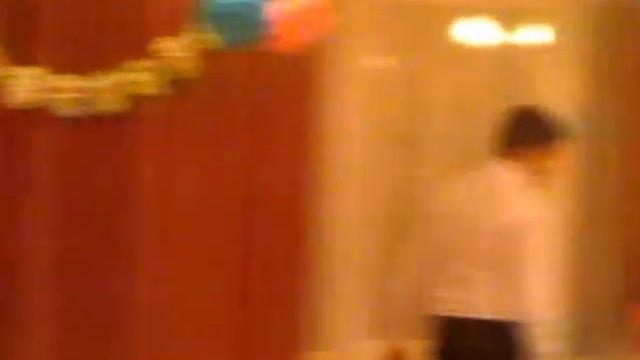 в этой деревне огни не погашены