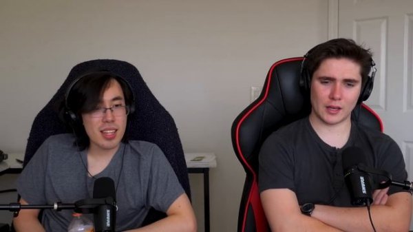 REACTING to *Halloweentown* ABSOLUTELY ICONIC!! (First Time Watching) Classic Movies