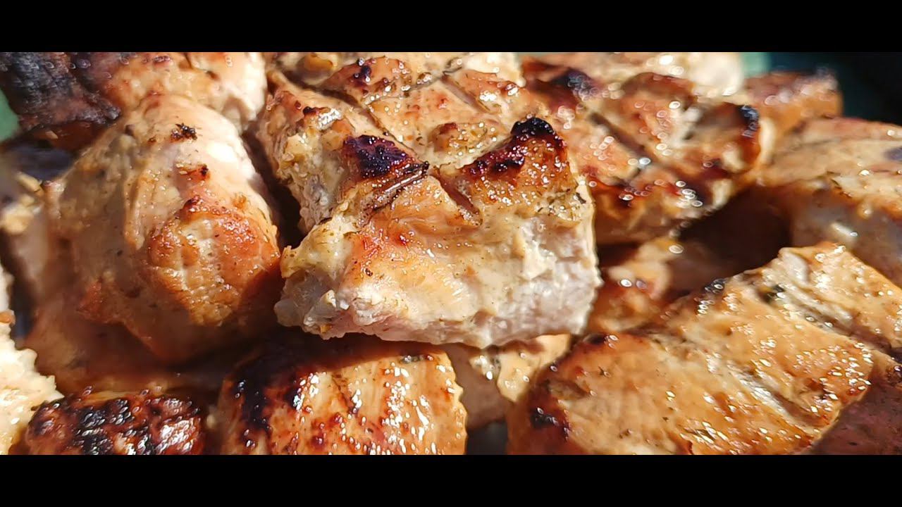 В этом маринаде шашлык получается всегда мягким, не пересушенным. Гарантировано удачный рецепт! смотреть онлайн