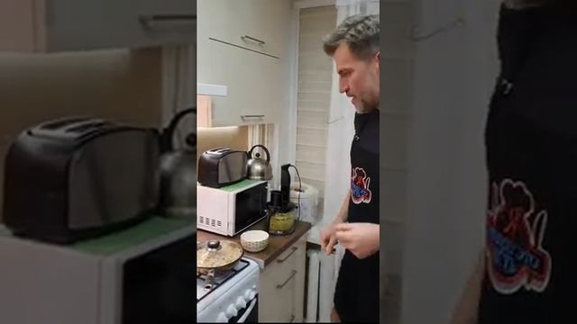 Запеканка из кабачков с мясом. "ВКУСНО и недорого." смотреть онлайн