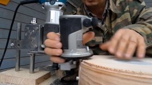 Паз под кант на корпусе гитары.