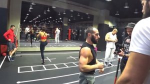 Шоу на раз.Виталий Лалетин у Сарычева  Кирилла.