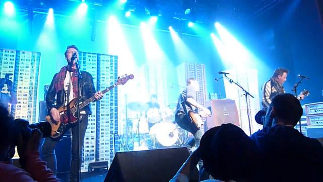 Travis-Paris 5.26.16, Everything at Once смотреть онлайн