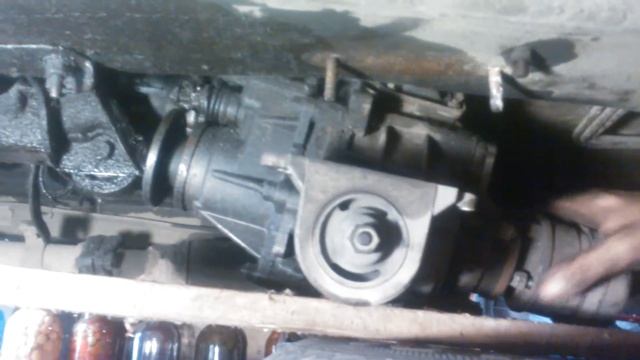 Легкое снятие раздатки на Ниве. смотреть онлайн