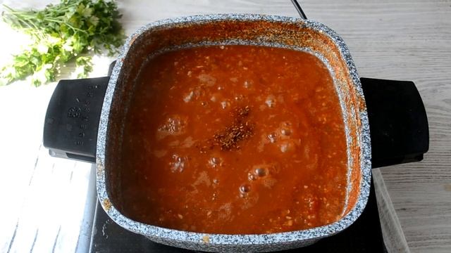 Соус з помідорів на зиму / Смачний рецепт томатного соусу з перцем і часником смотреть онлайн