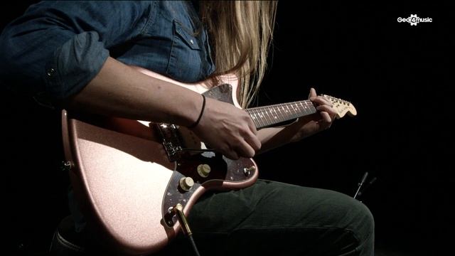Fender American Performer Jazzmaster, Penny | Gear4music demo смотреть онлайн