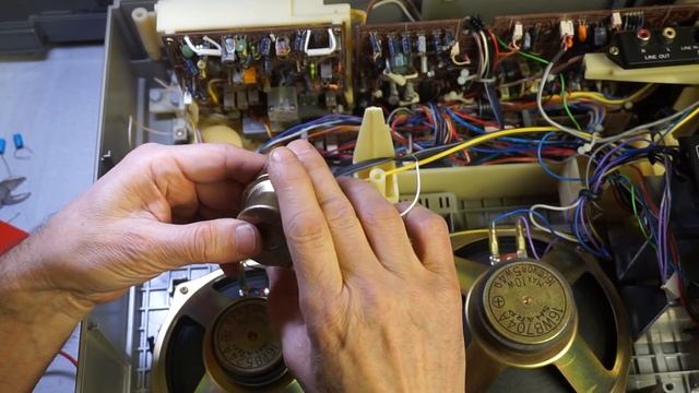 Тех. уголок Винтика и Шпунтика. Бумажные пищалки для Sharp GF-767. Подстройка тюнера Unisef SZ-5000