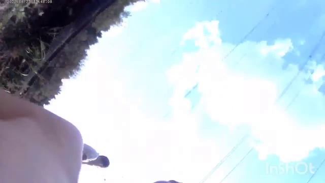 мы разрушаем камни под поезд