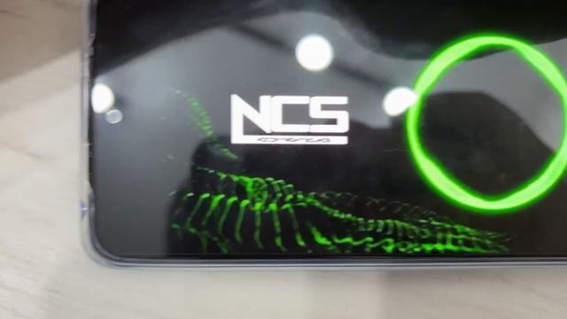 AMOLED дисплей 700 nits - НОВЫЙ POCO M4 PRO 4G смотреть онлайн