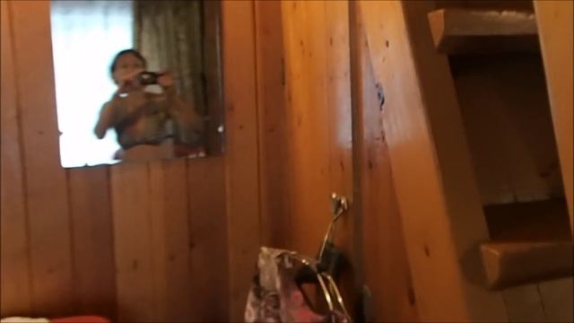 Обзор дачного домика внутри. Все практично по походному. смотреть онлайн