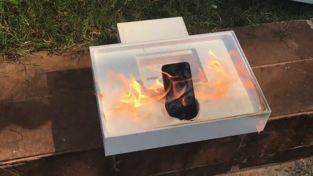 FLAMETHROWER VS NEW 2016 MACBOOK WITH TOUCH BAR смотреть онлайн