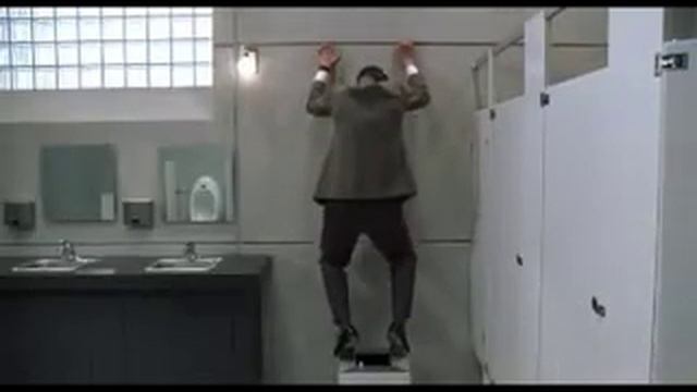 THE FUNNIEST Mr Bean Moment...Мистер Бин в туалете.