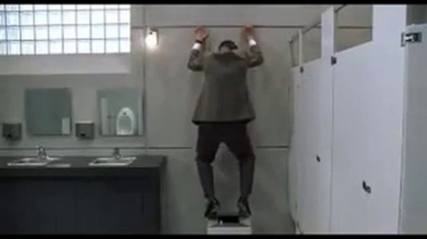THE FUNNIEST Mr Bean Moment...Мистер Бин в туалете.