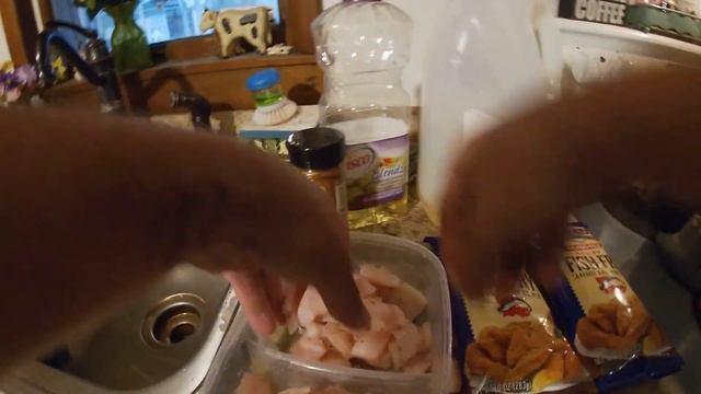 Catch clean & cook, Northern snakehead. Best fish taco recipe ever. Avocado sriracha sauce must try смотреть онлайн