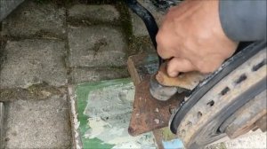 Рено Дастер 2 л.  Замена правого рулевого наконечника.