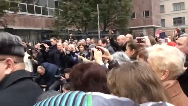 6 6 Ле Корбюзье открытие памятника Мясницкая 39 Москва 15 09 2015 скульптор Андрей ТЫРТЫШНИКОВ смотреть онлайн