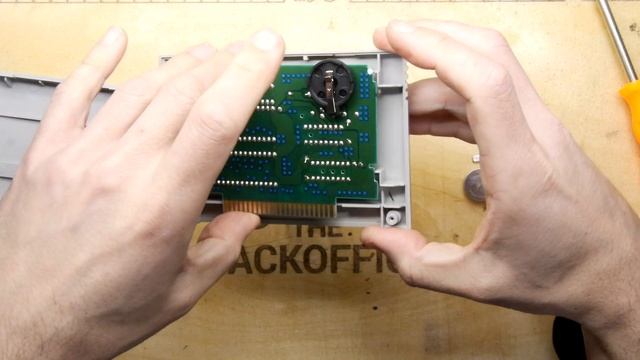 How to Replace a Super Nintendo Cartridge Save Game Battery смотреть онлайн