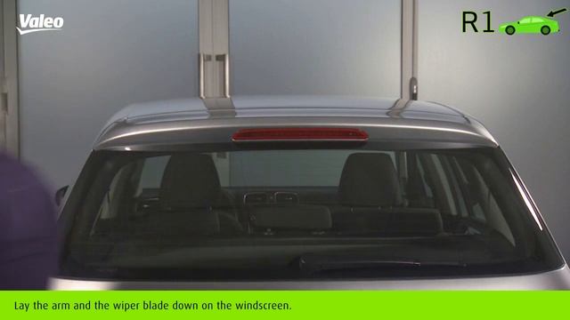 Valeo Wiper Flat Blade "How to Fit" guide for Rear Top Lock смотреть онлайн