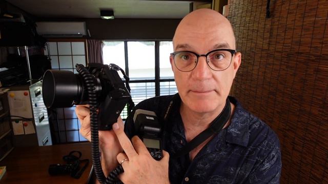 How To Hold Your Camera for Sharp Photos + Auto ISO - Fujifilm X100V - 2022 смотреть онлайн